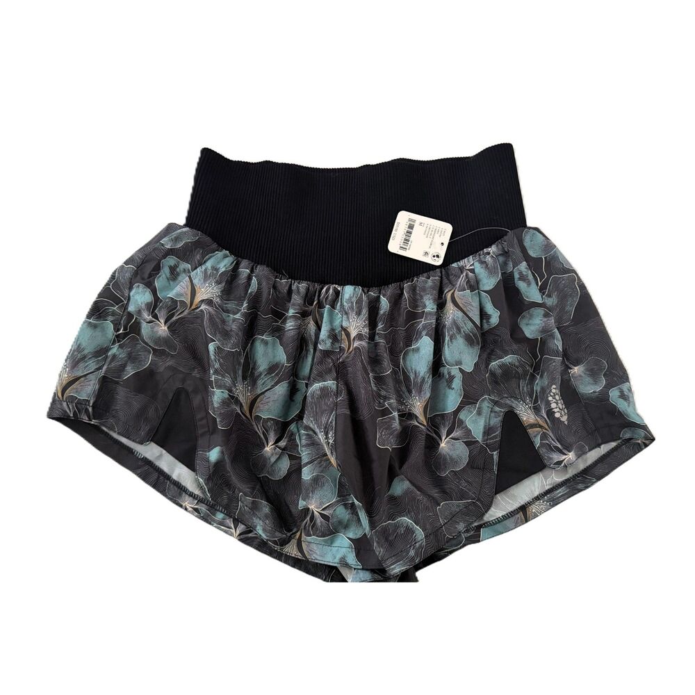 NWT FP Movement Carpe Diem Shorts Midnight Floral Sold Out Print [Medium]